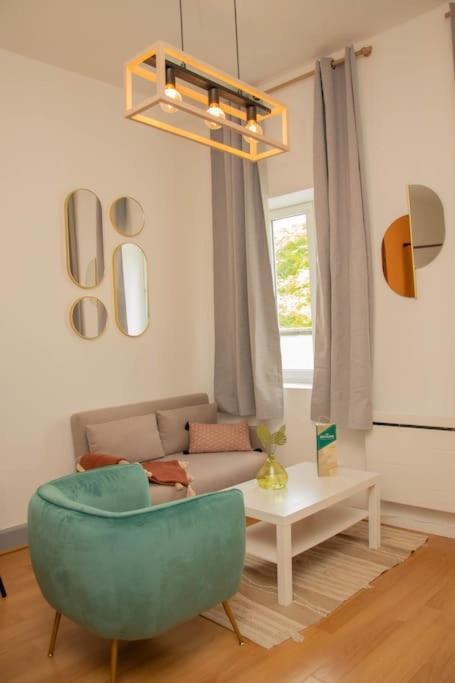 Le Moineau -Poterne -Parking Gratuit -Calme-Centre Apartment Valenciennes Bagian luar foto